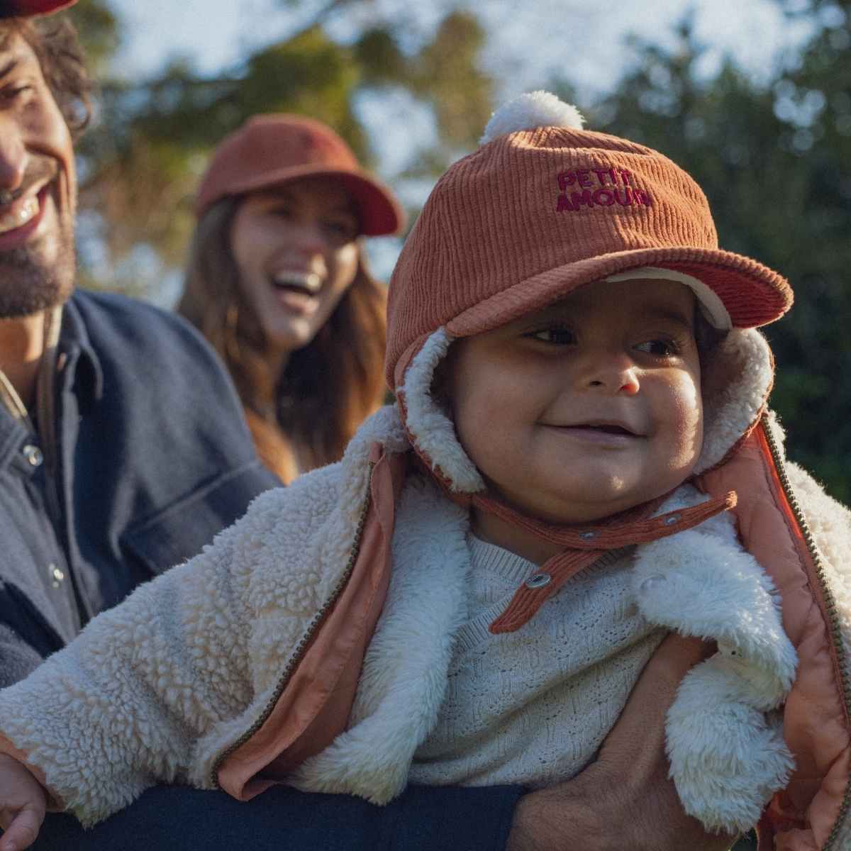 chapka-bebe-enfant-chamaye-assorti-parent-enfant-casquette-papa-fils-cadeau-fete-des-peres-bonnet-mere-fille-cadeau-naissance-maman-bebe-matchy-matchy-cadeau-original-famille-broderie-petit-amour