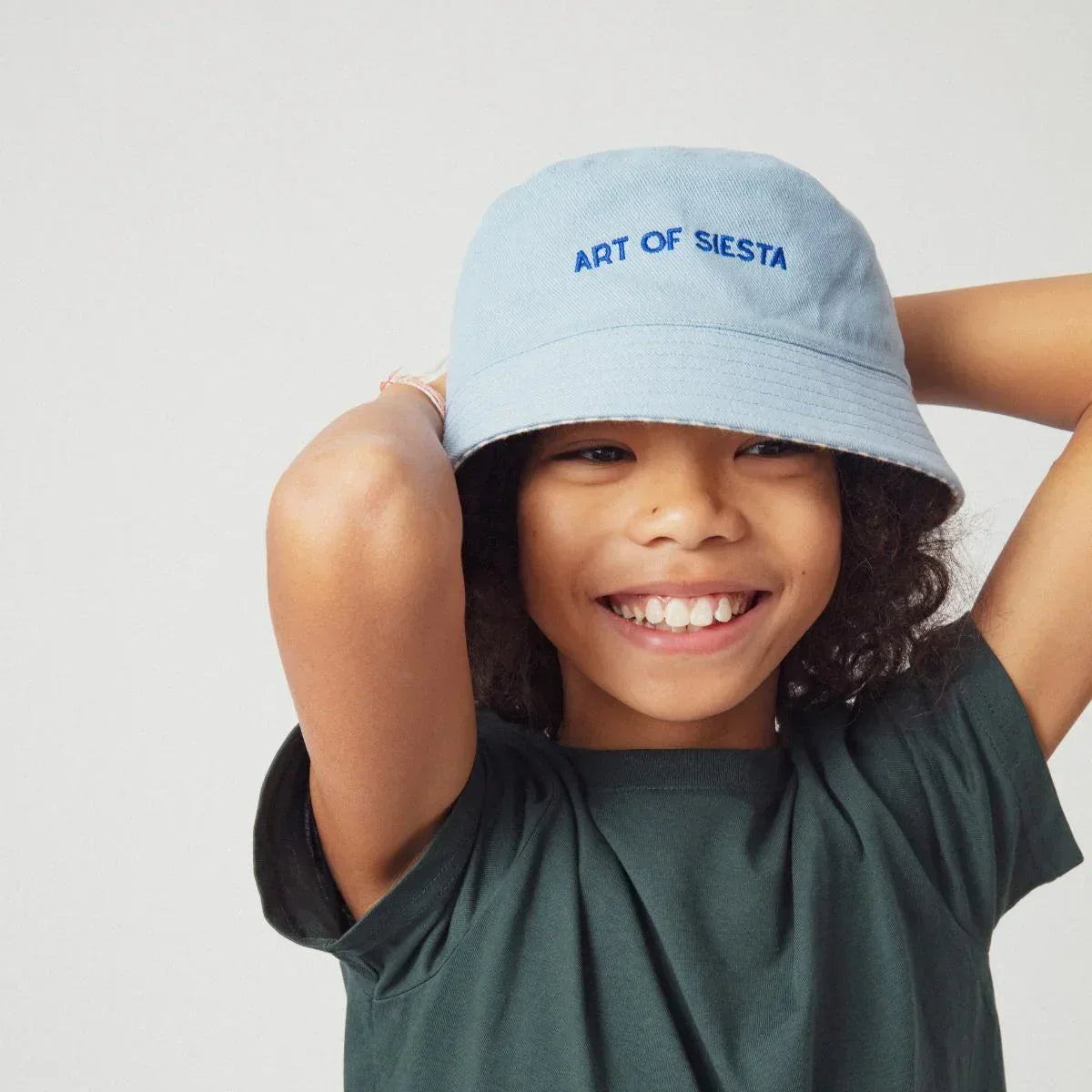 bob-bebe-enfant-parent-chamaye-assorti-papa-maman-enfant-bob-papa-fils-cadeau-fete-des-peres-casquette-mere-fille-cadeau-naissance-maman-bebe-cadeau-original-famille-bob-personnalisable-broderie-art-of-siesta-rayures