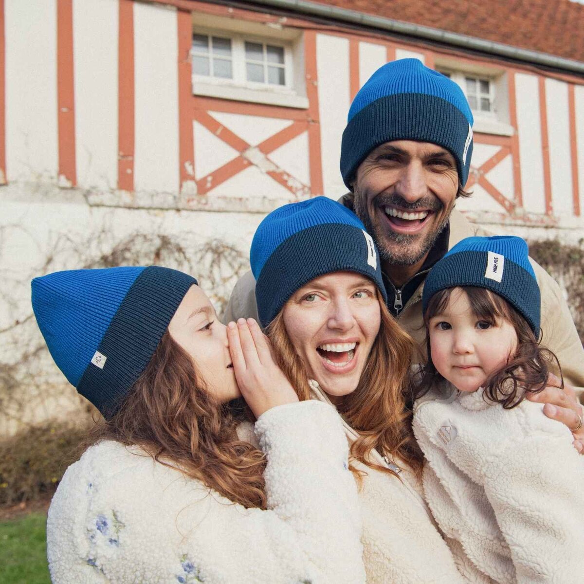 bonnet-bebe-enfant-papa-maman-chamaye-assorti-parent-enfant-bonnet-papa-fils-cadeau-fete-des-peres-bonnet-mere-fille-cadeau-naissance-maman-bebe-matchy-matchy-cadeau-original-famille-broderie-high-five