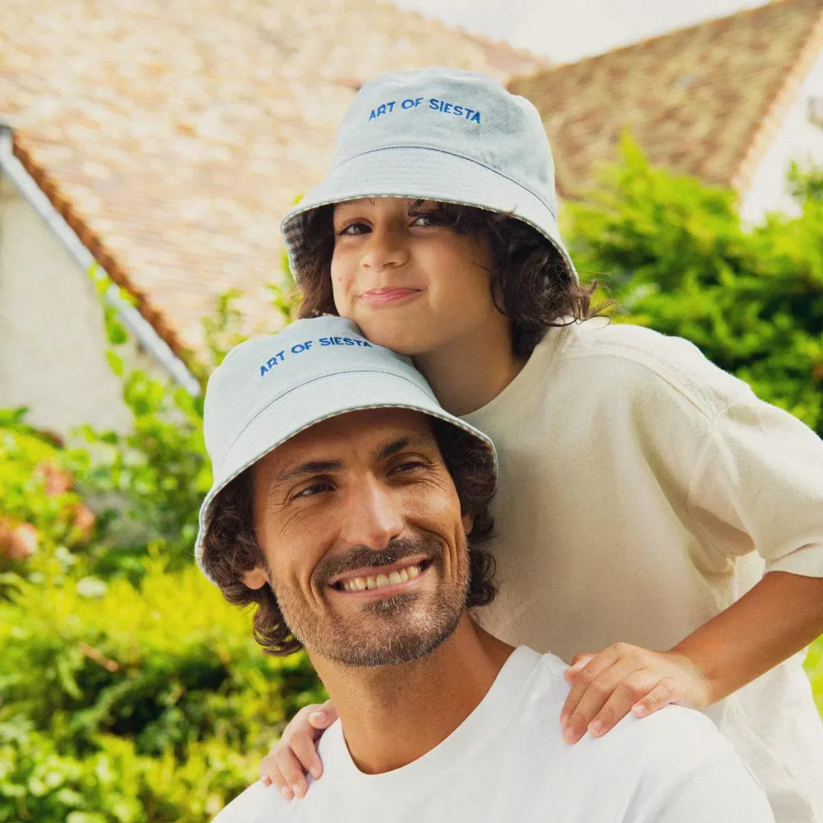 bob-bebe-enfant-parent-chamaye-assorti-papa-maman-enfant-bob-papa-fils-cadeau-fete-des-peres-casquette-mere-fille-cadeau-naissance-maman-bebe-cadeau-original-famille-bob-personnalisable-broderie-art-of-siesta-rayures