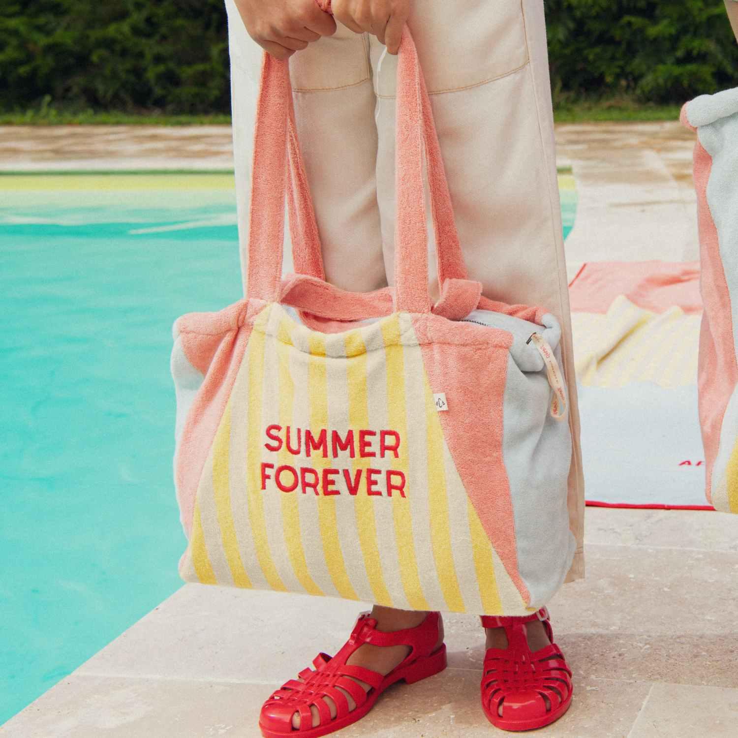 sac-cabas-parent-maman-éponge-cabas-gouter-plage-maman-mixte-cadeau-été-maman-papa-cadeau-anniversaire-fête-de-mères-matchy-matchy-cadeau-famille-cadeau-pere-fils-original-cadeau-mere-fille-pratique-matchy-matchy-cadeaux-noel-famille-marque-francaise-motif-summer-forever