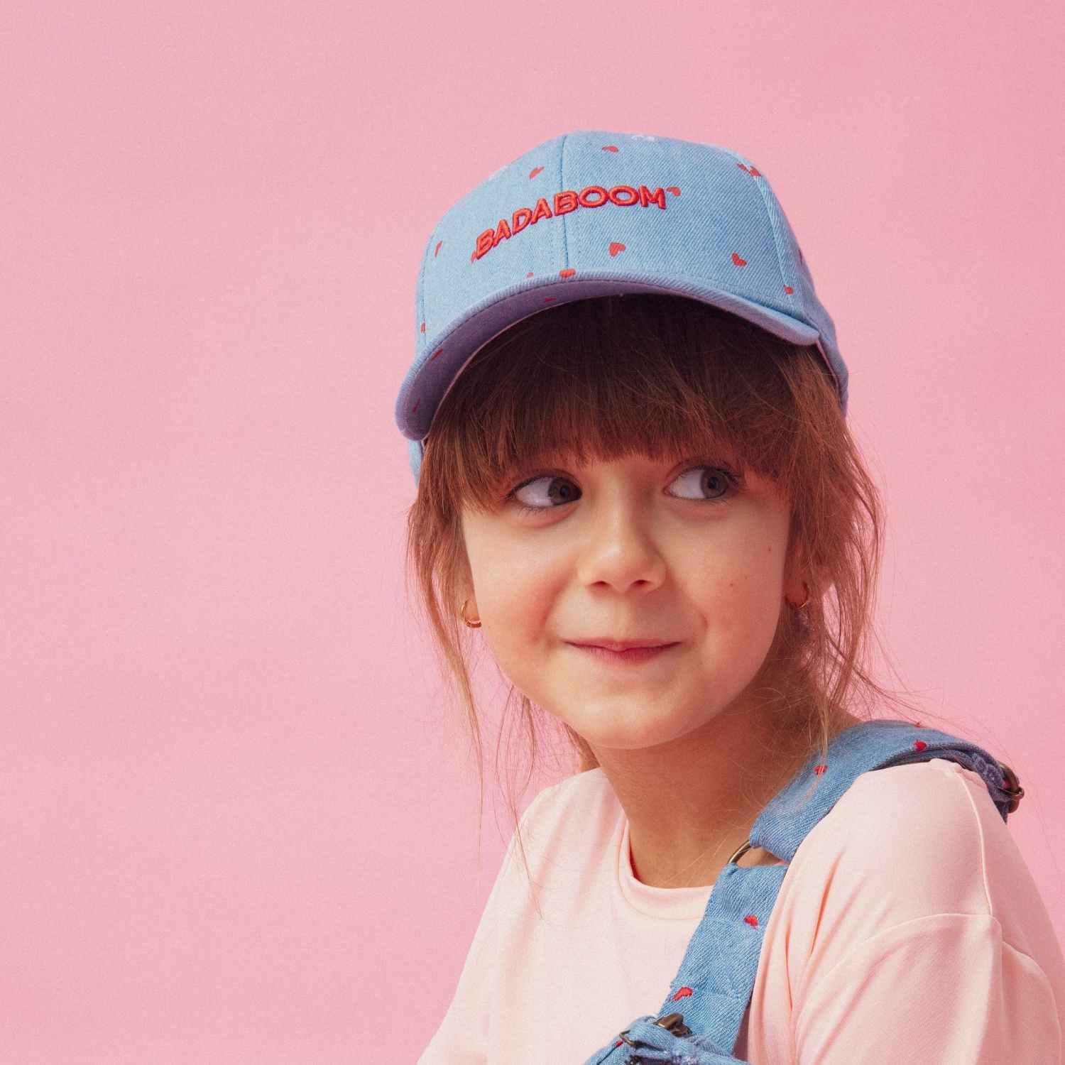 casquette-bebe-enfant-parent-chamaye-assorti-papa-maman-enfant-casquette-papa-fils-cadeau-fete-des-peres-casquette-mere-fille-cadeau-naissance-maman-bebe-cadeau-original-famille-casquette-personnalisable-broderie-boom-boom-badaboom-denim