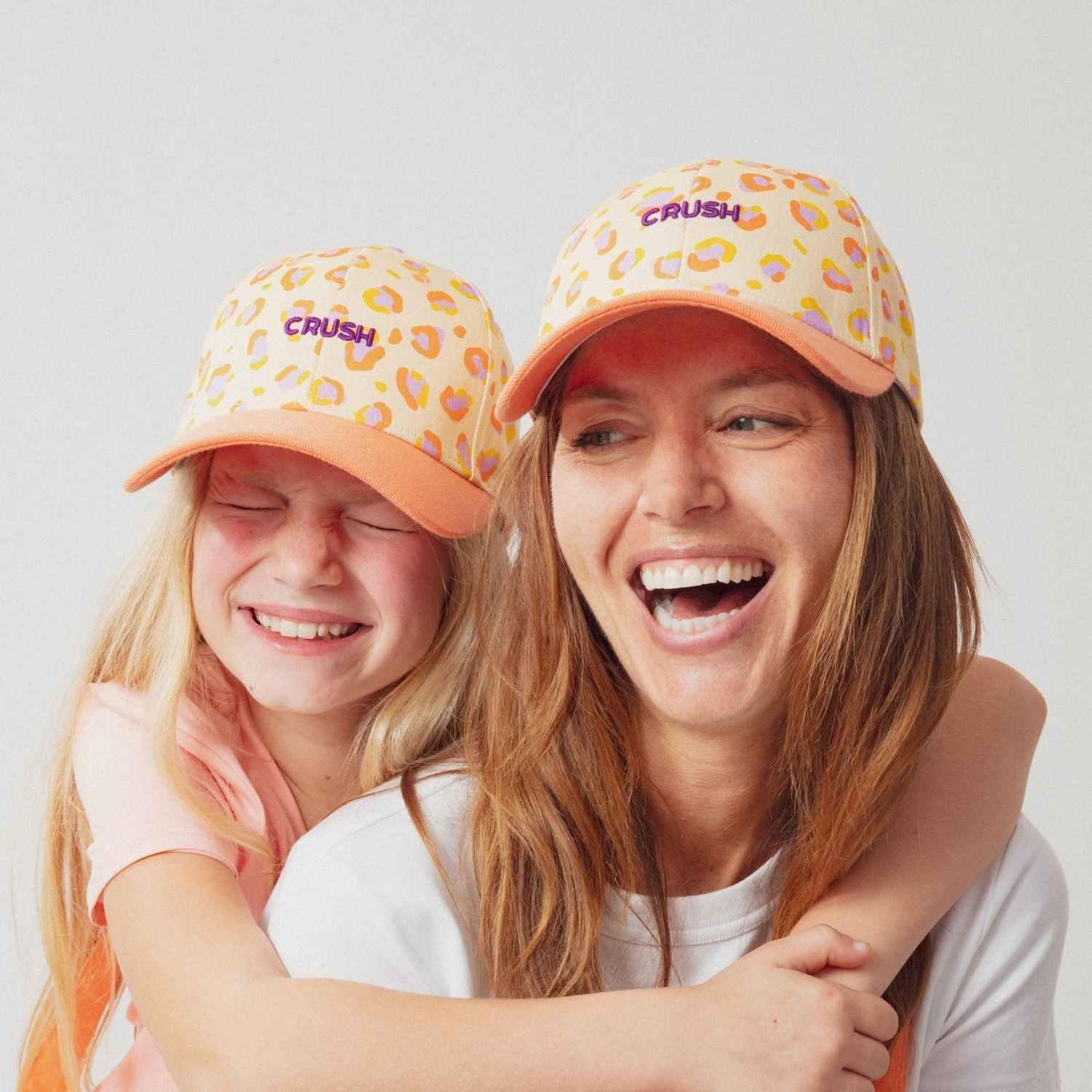 casquette-bebe-enfant-parent-chamaye-assorti-papa-maman-enfant-casquette-papa-fils-cadeau-fete-des-peres-casquette-mere-fille-cadeau-naissance-maman-bebe-cadeau-original-famille-casquette-personnalisable-broderie-crush