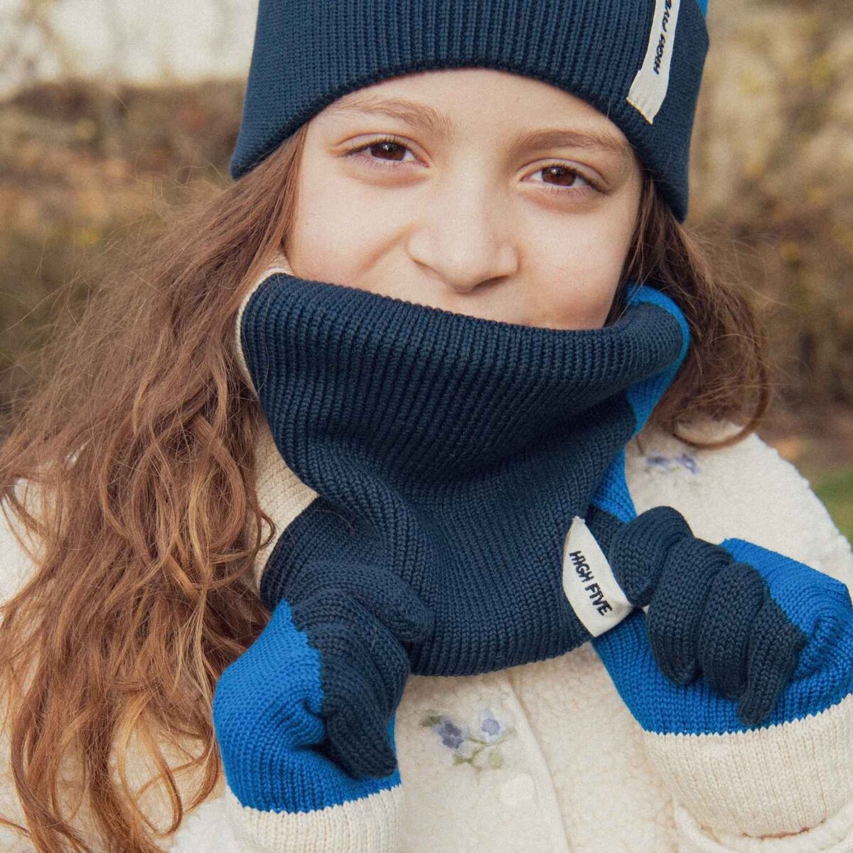 snood-enfant-hiver-chamaye-cadeau-naissance-bebe-pratique-echarpe-hiver-garcon-snood-fille-laine-cachemire