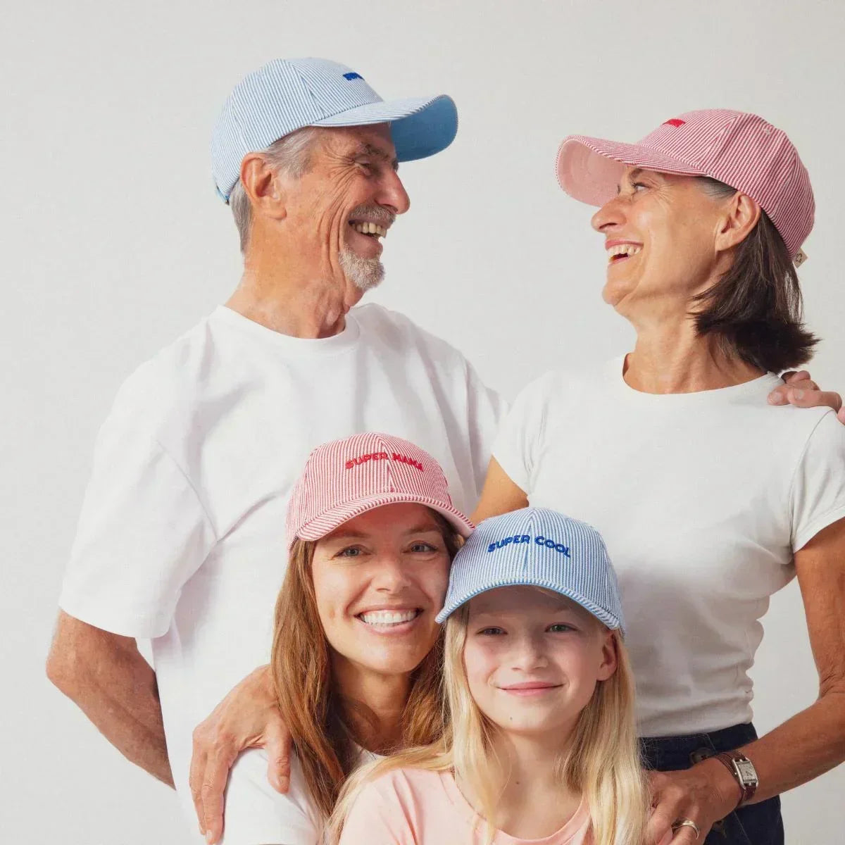 casquette-bebe-enfant-parent-chamaye-assorti-papa-maman-enfant-casquette-papa-fils-cadeau-fete-des-peres-casquette-mere-fille-cadeau-naissance-maman-bebe-cadeau-original-famille-casquette-personnalisable-broderie-super-mama-mamie-papy