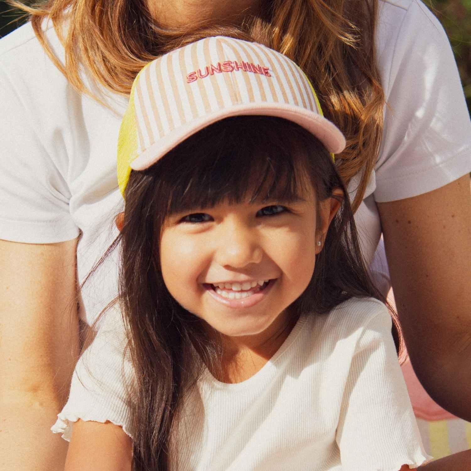 casquette-bebe-enfant-parent-chamaye-assorti-papa-maman-enfant-casquette-papa-fils-cadeau-fete-des-peres-casquette-mere-fille-cadeau-naissance-maman-bebe-cadeau-original-famille-casquette-personnalisable-broderie-sunshine
