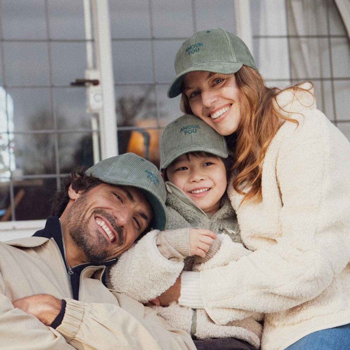 casquette-bebe-enfant-parent-chamaye-assorti-papa-maman-enfant-casquette-papa-fils-cadeau-fete-des-peres-casquette-mere-fille-cadeau-naissance-maman-bebe-cadeau-original-famille-casquette-personnalisable-broderie-amour-fou-kaki