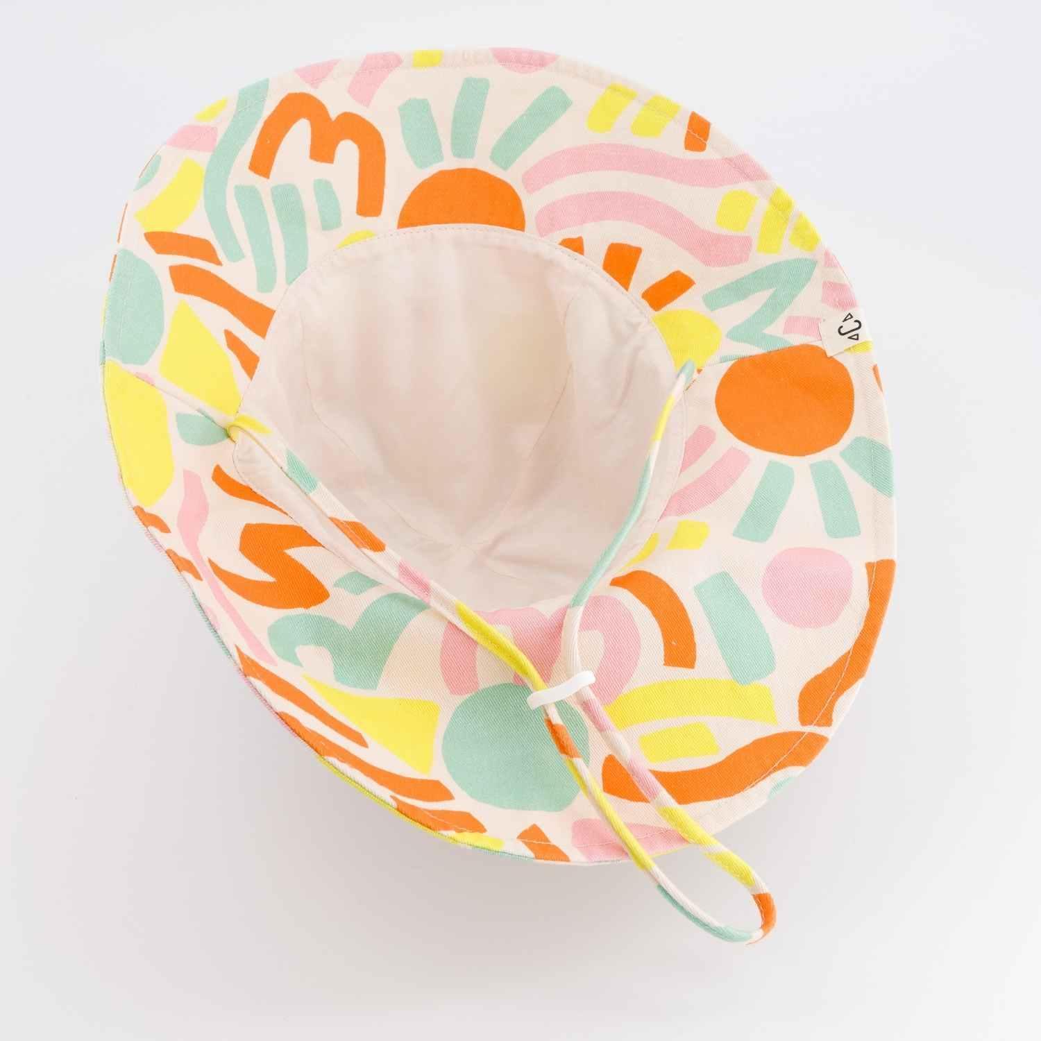 chapeau-bebe-enfant-soleil-chamaye-assorti-papa-maman-enfant-casquette-papa-fils-cadeau-fete-des-peres-casquette-mere-fille-cadeau-naissance-maman-bebe-cadeau-original-famille-casquette-personnalisable-broderie-sunny