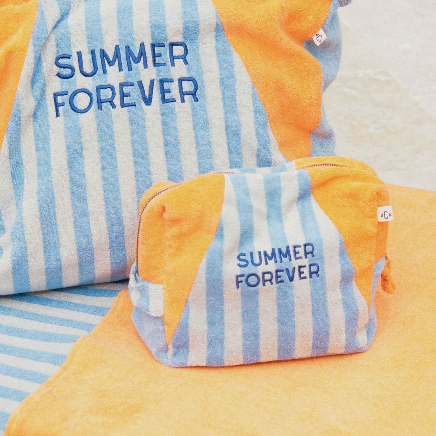 trousse-éponge-parent-maman-sac-pochette-maman-mixte-cadeau-été-maman-papa-cadeau-anniversaire-fête-de-mères-matchy-matchy-cadeau-famille-cadeau-pere-fils-original-cadeau-mere-fille-pratique-matchy-matchy-cadeaux-noel-famille-marque-francaise