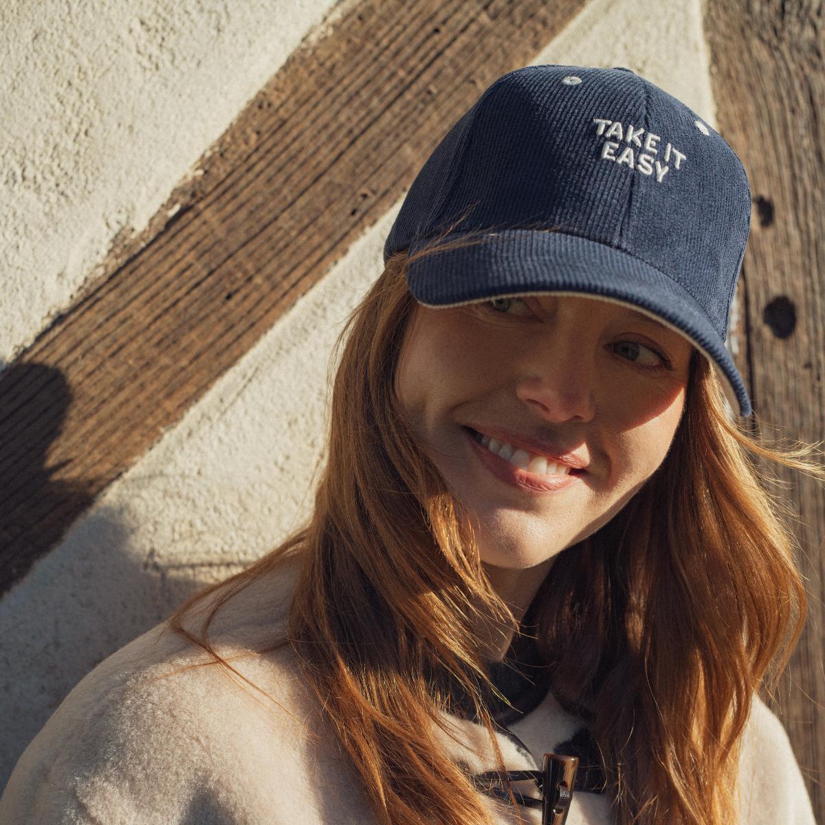 casquette-bebe-enfant-parent-chamaye-assorti-papa-maman-enfant-casquette-papa-fils-cadeau-fete-des-peres-casquette-mere-fille-cadeau-naissance-maman-bebe-cadeau-original-famille-casquette-personnalisable-broderie-take-it-easy