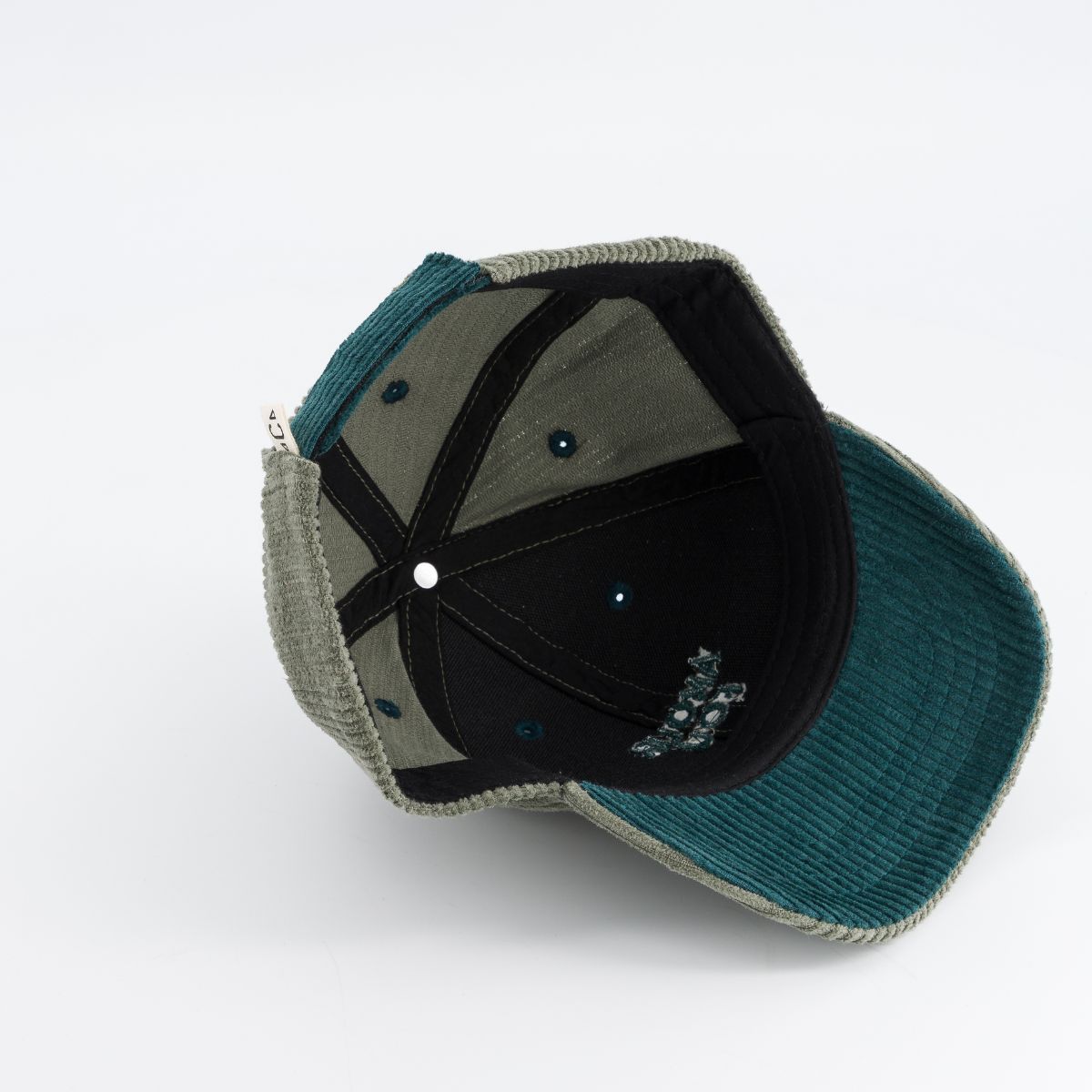 casquette-bebe-enfant-parent-chamaye-assorti-papa-maman-enfant-casquette-papa-fils-cadeau-fete-des-peres-casquette-mere-fille-cadeau-naissance-maman-bebe-cadeau-original-famille-casquette-personnalisable-broderie-amour-fou-kaki