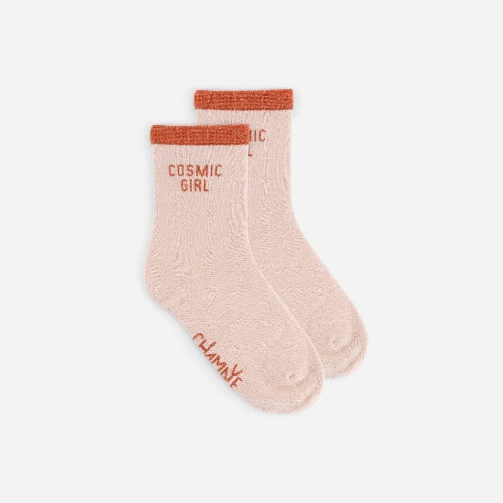 chaussettes-mere-fille-parent-enfant-chamaye-chaussettes-bebe-enfant-coffret-cadeau-naissance-cadeau-mere-fille-idee-cadeau-original-fete-des-peres-chaussettes-broderie-duo-parent-enfant-personnalisable-cadeau-famille-broderie-cosmic-girl-assorti-casquette-maman-fille-cadeau-fete-des-meres