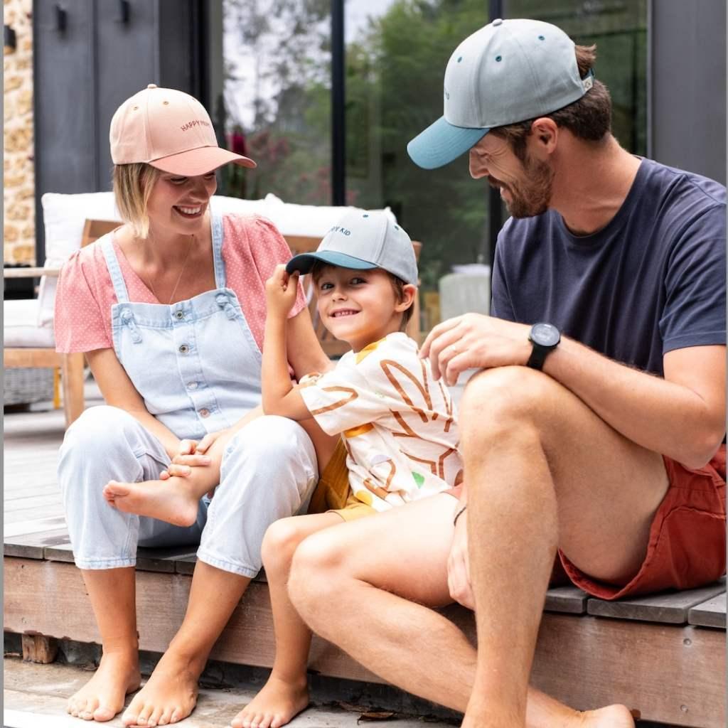 casquette-bebe-enfant-parent-chamaye-assorti-papa-maman-enfant-casquette-papa-fils-cadeau-fete-des-peres-casquette-mere-fille-cadeau-naissance-maman-bebe-cadeau-original-famille-casquette-personnalisable-broderie-happy-mum