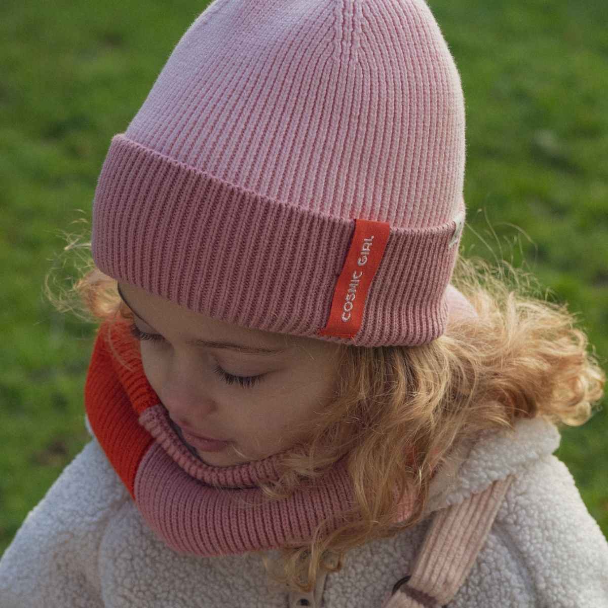 bonnet-bebe-enfant-papa-maman-chamaye-assorti-parent-enfant-bonnet-papa-fils-cadeau-fete-des-peres-bonnet-mere-fille-cadeau-naissance-maman-bebe-matchy-matchy-cadeau-original-famille-broderie-cosmic-girl