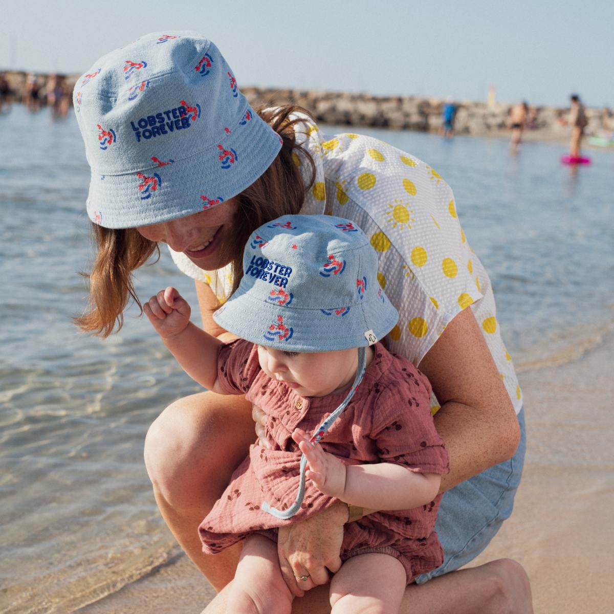 bob-parent-enfant-coton-summer-bob-papa-maman-mixte-enfant-cadeau-hiver-maman-enfant-cadeau-anniversaire-petit-garcon-matchy-matchy-cadeau-famille-cadeau-pere-fils-original-cadeau-mere-fille-pratique-matchy-matchy-cadeaux-noel-famille-marque-francaise