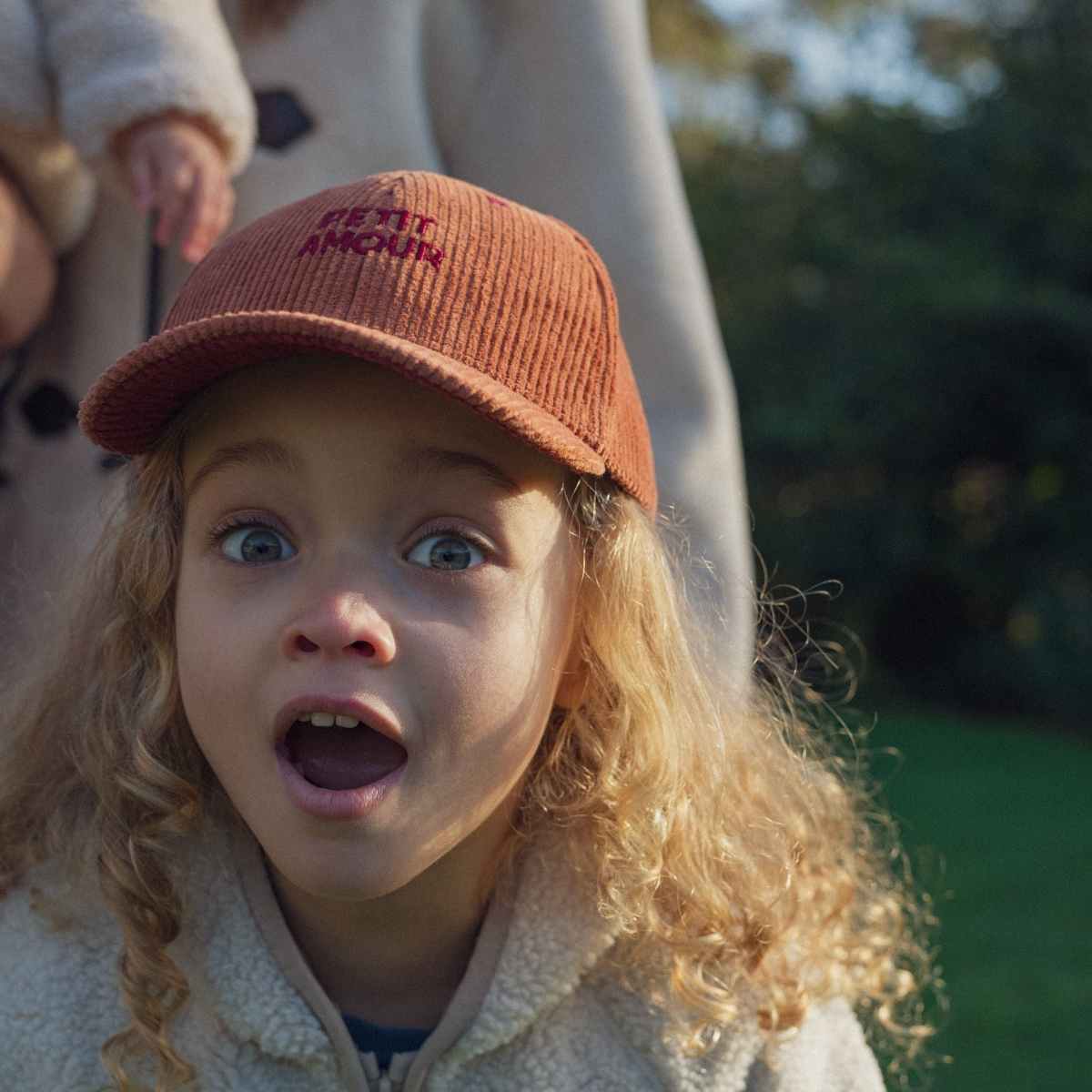 casquette-bebe-enfant-parent-chamaye-assorti-papa-maman-enfant-casquette-papa-fils-cadeau-fete-des-peres-casquette-mere-fille-cadeau-naissance-maman-bebe-cadeau-original-famille-casquette-personnalisable-broderie-petit-amour