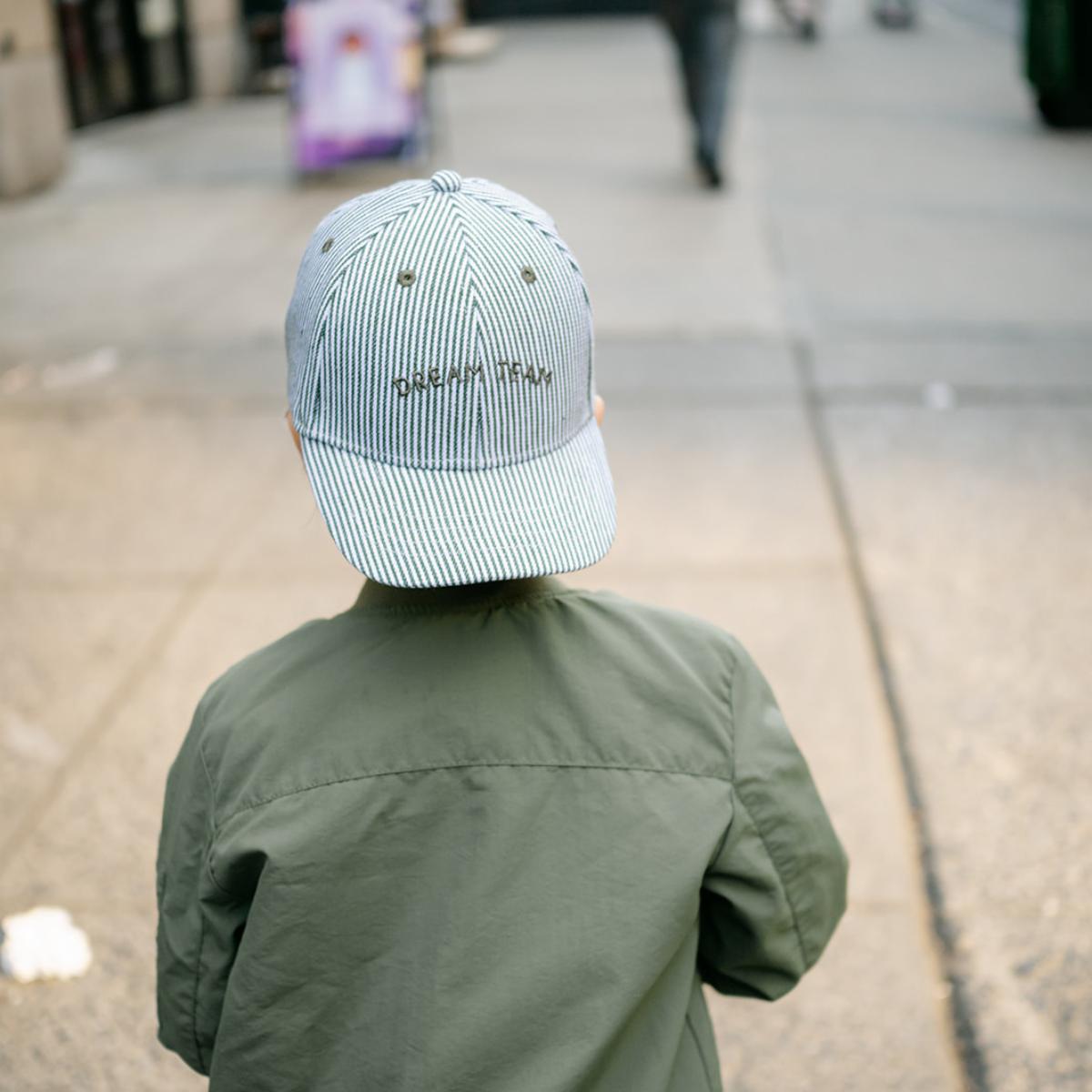 casquette-dream-team-bebe-enfant-parent-chamaye-assorti-papa-maman-enfant-cabas-papa-fils-cadeau-naissance-maman-bebe-cadeau-original-famille-personnalisable-broderie