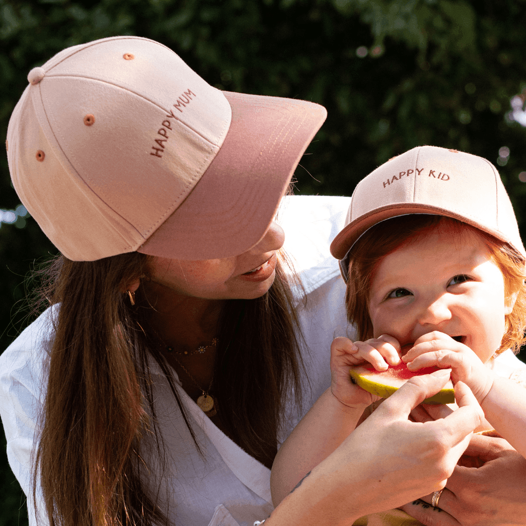 casquette-bebe-enfant-parent-chamaye-assorti-papa-maman-enfant-casquette-papa-fils-cadeau-fete-des-peres-casquette-mere-fille-cadeau-naissance-maman-bebe-cadeau-original-famille-casquette-personnalisable-broderie-happy-mum