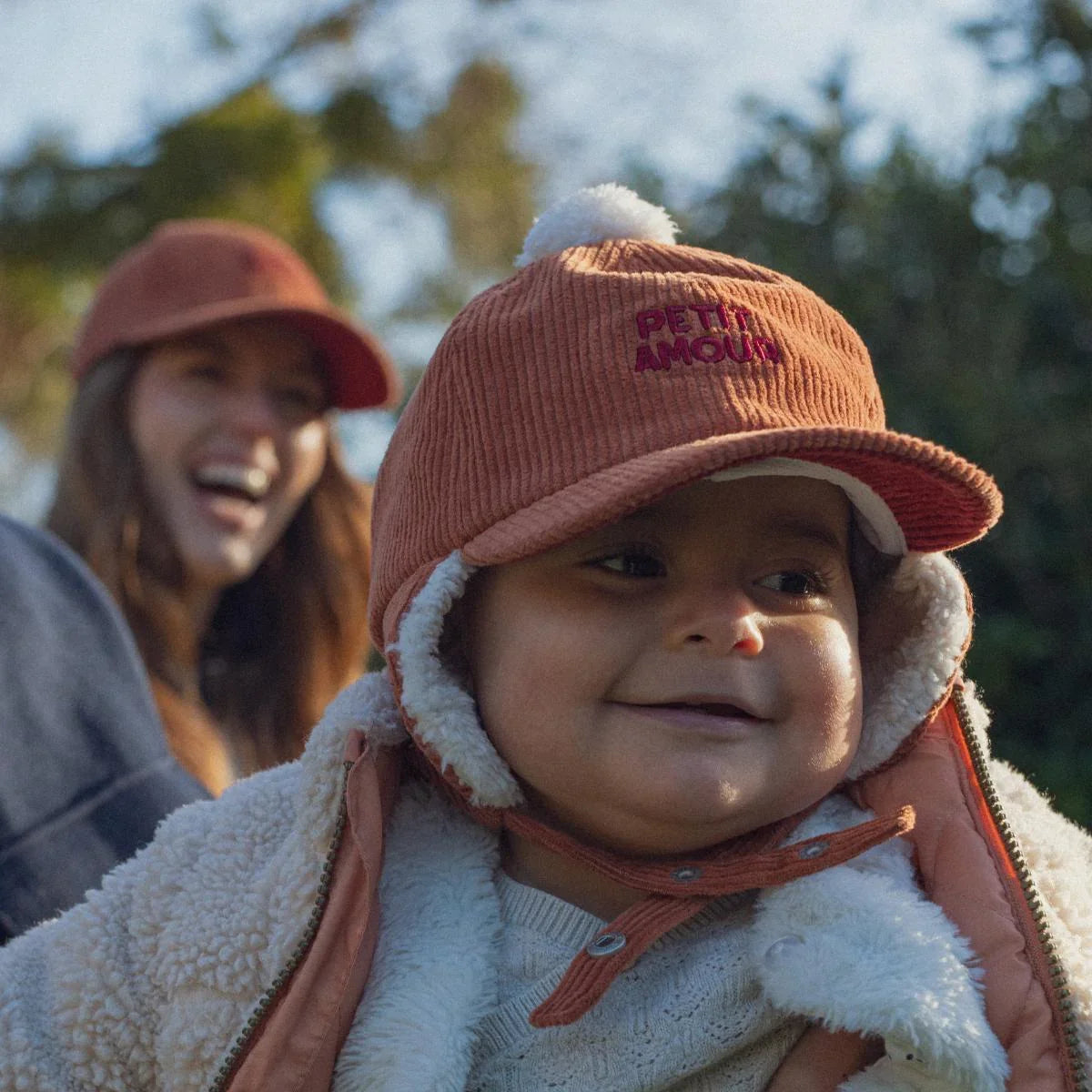 chapka-bebe-enfant-chamaye-assorti-parent-enfant-casquette-papa-fils-cadeau-fete-des-peres-bonnet-mere-fille-cadeau-naissance-maman-bebe-matchy-matchy-cadeau-original-famille-broderie-petit-amour