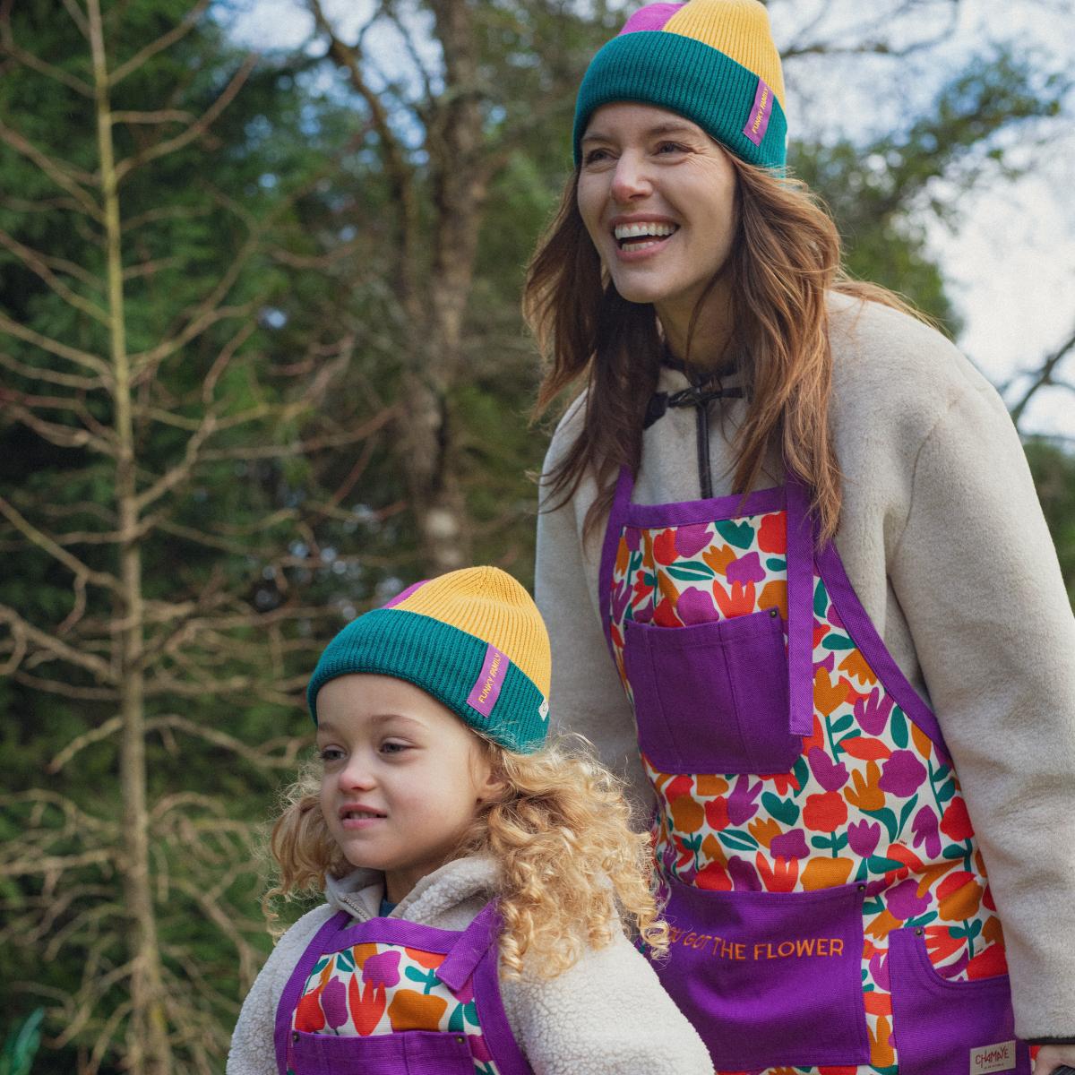 tablier-enfant-papa-maman-chamaye-assorti-parent-enfant-tablier-papa-fils-cadeau-fete-des-peres-bonnet-mere-fille-cadeau-naissance-maman-matchy-matchy-cadeau-original-famille-broderie-you-got-the-power