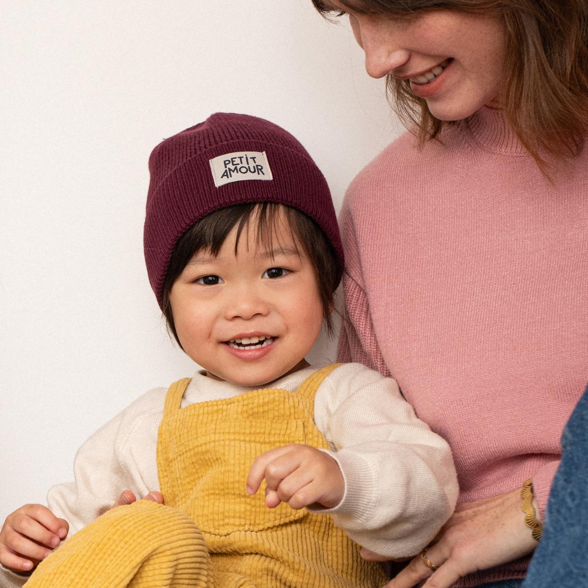 bonnet-bebe-enfant-papa-maman-chamaye-assorti-parent-enfant-bonnet-papa-fils-cadeau-fete-des-peres-bonnet-mere-fille-cadeau-naissance-maman-bebe-matchy-matchy-cadeau-original-famille-broderie-Petit-grand-amour