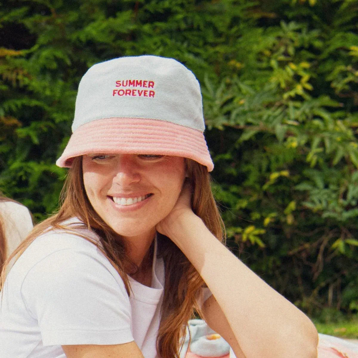 bob-bebe-enfant-parent-chamaye-assorti-papa-maman-enfant-bob-papa-fils-cadeau-fete-des-peres-casquette-mere-fille-cadeau-naissance-maman-bebe-cadeau-original-famille-bob-personnalisable-broderie-éponge-summer-forever-jaune