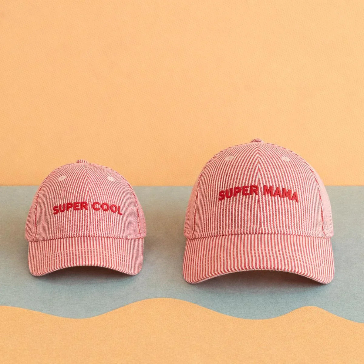 casquette-bebe-enfant-parent-chamaye-assorti-papa-maman-enfant-casquette-papa-fils-cadeau-fete-des-peres-casquette-mere-fille-cadeau-naissance-maman-bebe-cadeau-original-famille-casquette-personnalisable-broderie-super-cool