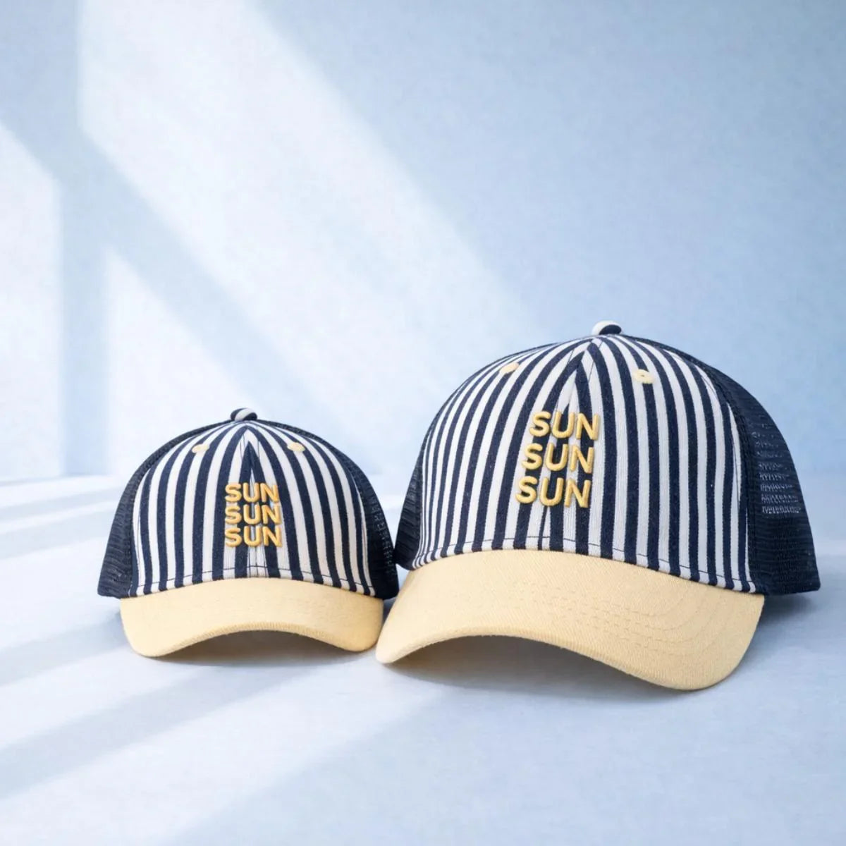 casquette-bebe-enfant-parent-chamaye-assorti-papa-maman-enfant-casquette-papa-fils-cadeau-fete-des-peres-casquette-mere-fille-cadeau-naissance-maman-bebe-cadeau-original-famille-casquette-personnalisable-broderie-trucker-sun-sun-sun