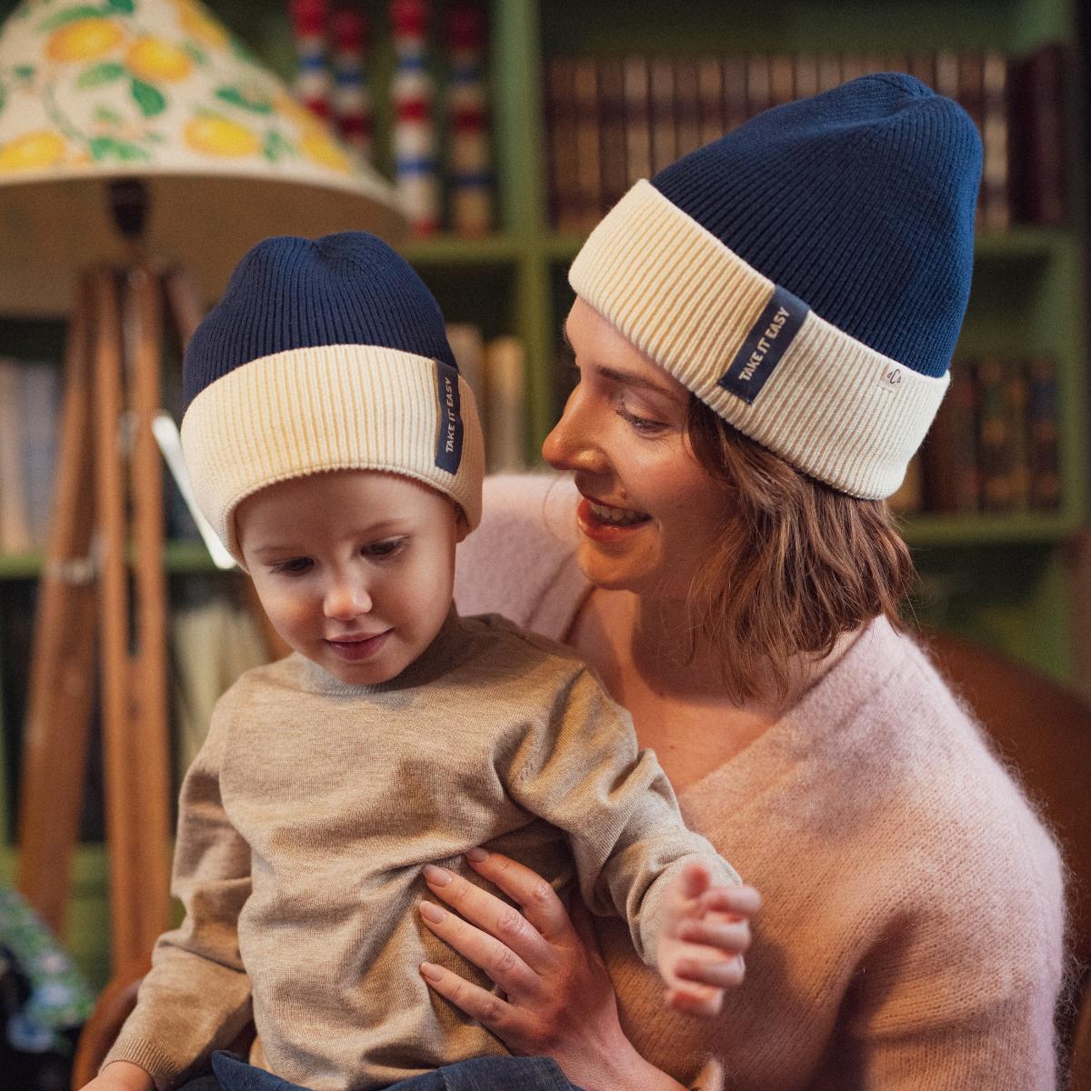 bonnet-bebe-enfant-papa-maman-chamaye-assorti-parent-enfant-bonnet-papa-fils-cadeau-fete-des-peres-bonnet-mere-fille-cadeau-naissance-maman-bebe-matchy-matchy-cadeau-original-famille-broderie-take-it-easy