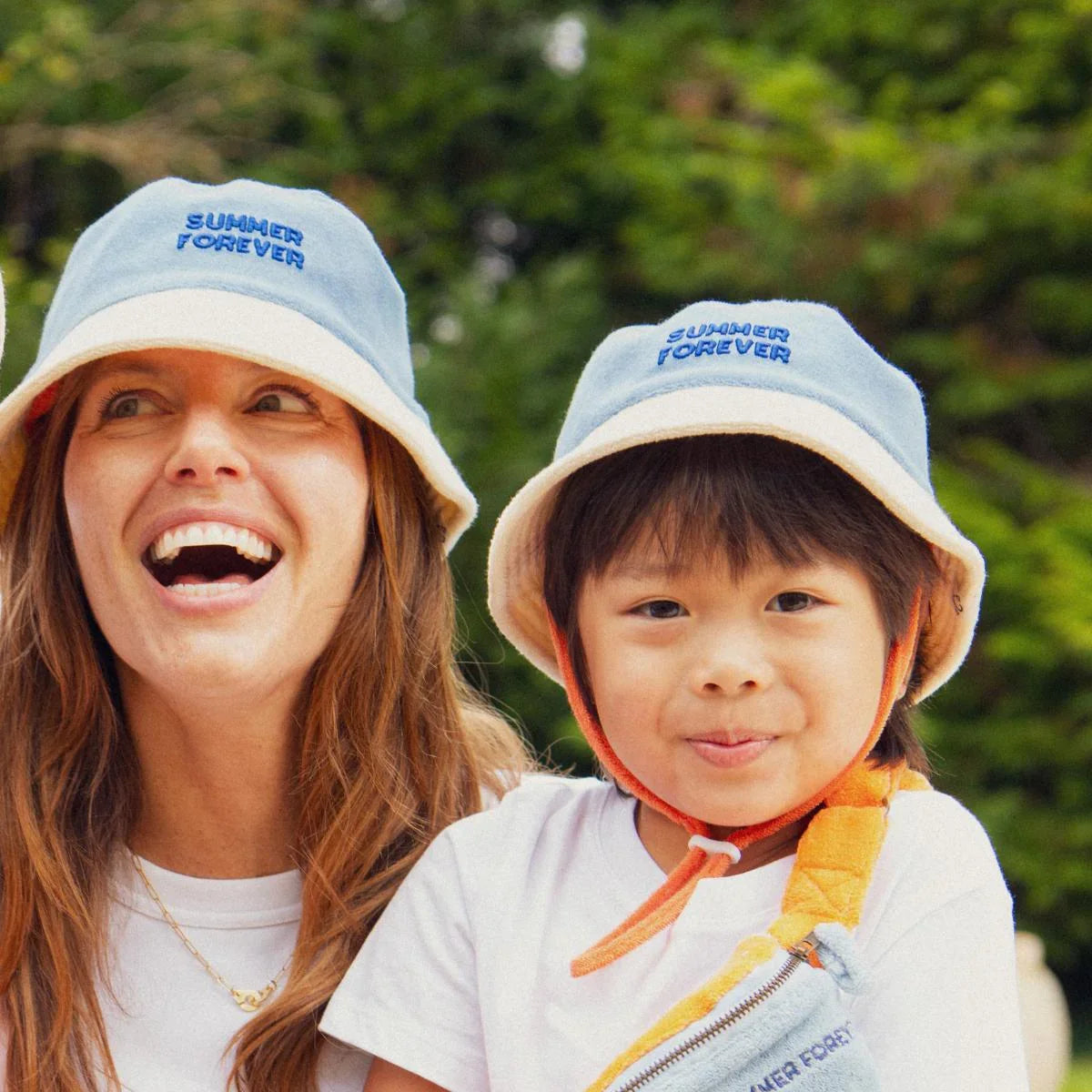 bob-bebe-enfant-parent-chamaye-assorti-papa-maman-enfant-bob-papa-fils-cadeau-fete-des-peres-casquette-mere-fille-cadeau-naissance-maman-bebe-cadeau-original-famille-bob-personnalisable-broderie-éponge-summer-forever