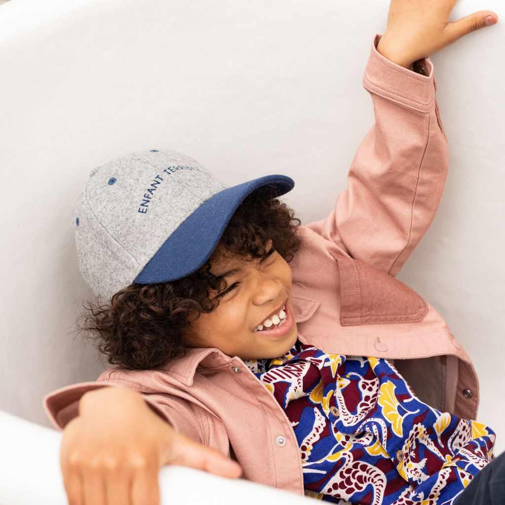 casquette-bebe-enfant-parent-chamaye-assorti-papa-maman-enfant-casquette-papa-fils-cadeau-fete-des-peres-casquette-mere-fille-cadeau-naissance-maman-bebe-cadeau-original-famille-casquette-personnalisable-broderie-cosmic-girl-cadeau-jeune-maman-maternite-cadeau-naissance-original-jeune-parent-casquette-fille-rose-velours-cotele-marque-francaise-production-ecoresponsable