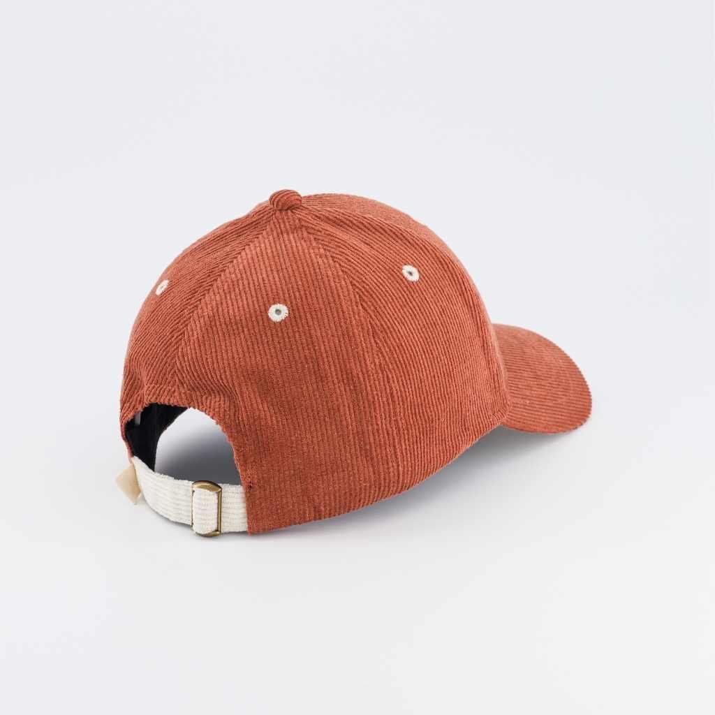 casquette-bebe-enfant-parent-chamaye-assorti-papa-maman-enfant-casquette-papa-fils-cadeau-fete-des-peres-casquette-mere-fille-cadeau-naissance-maman-bebe-cadeau-original-famille-casquette-personnalisable-broderie-cosmic-girl-cadeau-jeune-maman-maternite-cadeau-naissance-original-jeune-parent-casquette-fille-rose-velours-cotelemarque-francaise-production-ecoresponsable