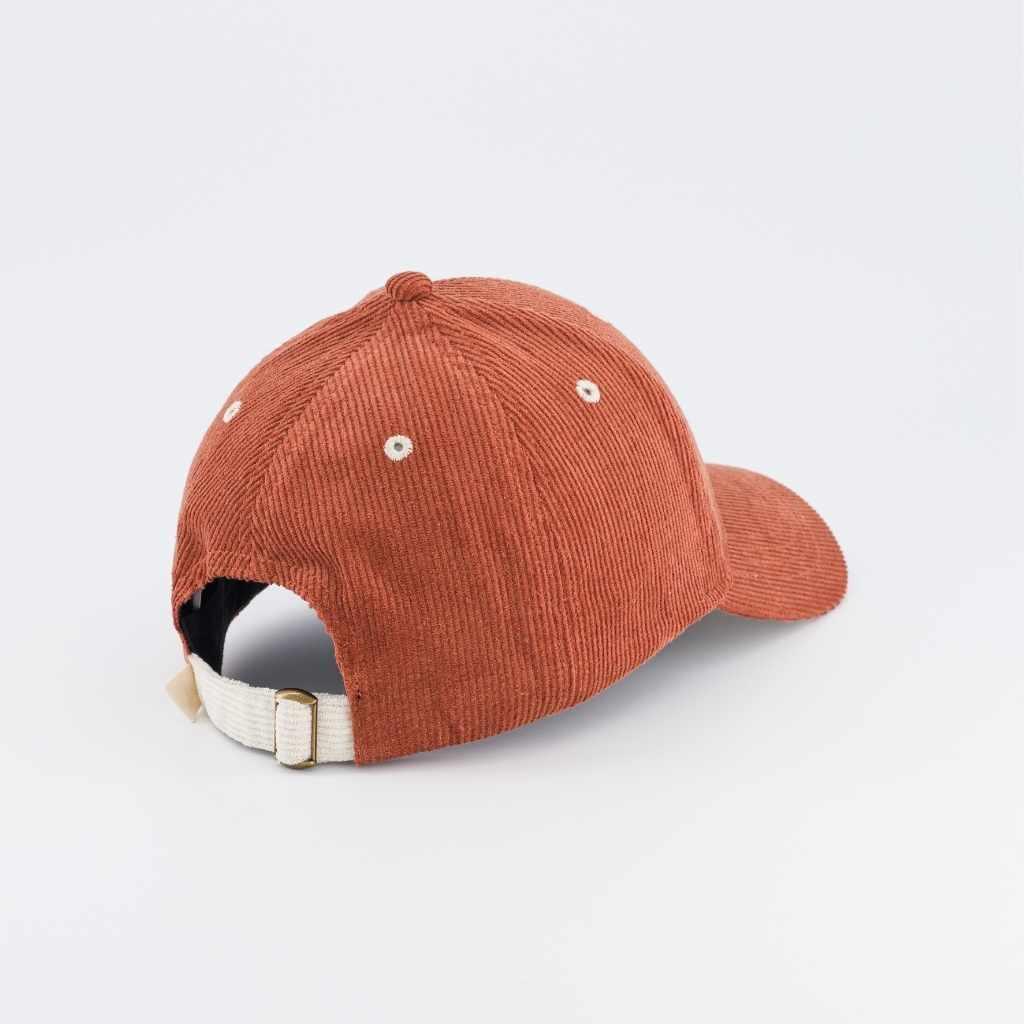 casquette-bebe-enfant-parent-chamaye-assorti-papa-maman-enfant-casquette-papa-fils-cadeau-fete-des-peres-casquette-mere-fille-cadeau-naissance-maman-bebe-cadeau-original-famille-casquette-personnalisable-broderie-cosmic-girl-cadeau-jeune-maman-maternite-cadeau-naissance-original-jeune-parent-casquette-fille-rose-velours-cotelemarque-francaise-production-ecoresponsable