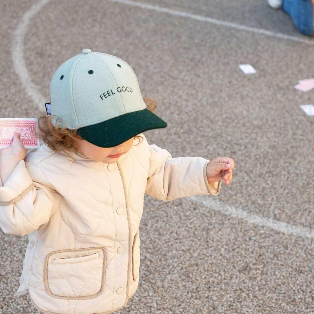 casquette-bebe-enfant-parent-chamaye-assorti-papa-maman-enfant-casquette-papa-fils-cadeau-fete-des-peres-casquette-mere-fille-cadeau-naissance-maman-bebe-cadeau-original-famille-casquette-personnalisable-broderie-cosmic-girl-cadeau-jeune-maman-maternite-cadeau-naissance-original-jeune-parent-casquette-fille-rose-velours-cotelemarque-francaise-production-ecoresponsable