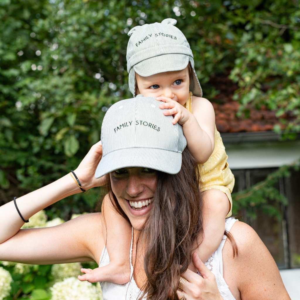 casquette-bebe-enfant-parent-chamaye-assorti-papa-maman-enfant-casquette-papa-fils-cadeau-fete-des-peres-casquette-mere-fille-cadeau-naissance-maman-bebe-cadeau-original-famille-matchy-matchy-chapeau-soleil-anti-uv-bebe-casquette-garcon-personnalisable-casquette-fille-broderie-family-stories-collan-little-and-tall