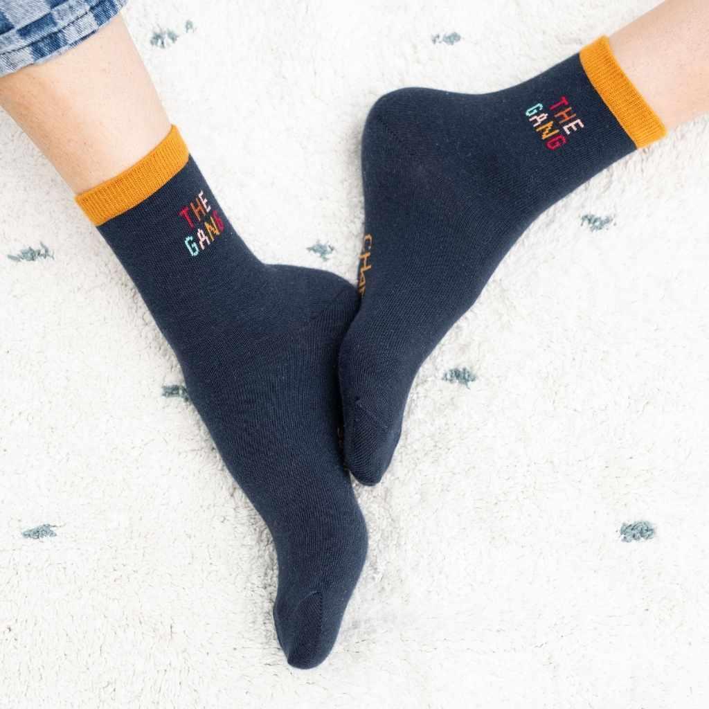 chaussettes-pere-fils-parent-enfant-chamaye-chaussettes-bebe-enfant-coffret-cadeau-naissance-cadeau-mere-fille-idee-cadeau-original-fete-des-peres-chaussettes-broderie-duo-parent-enfant-personnalisable-cadeau-famille-broderie-cosmic-girl-assorti-casquette-pere-fille-cadeau-fete-des-peres-made-in-france