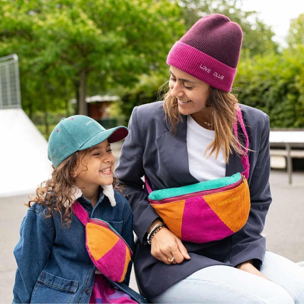 banane-parent-enfant-velours-cotele-banane-papa-maman-mixte-enfant-cadeau-hiver-maman-enfant-cadeau-anniversaire-petit-garcon-matchy-matchy-cadeau-famille-cadeau-pere-fils-original-cadeau-mere-fille-pratique-matchy-matchy-pas-cher-cadeaux-noel-famille-marque-francaise