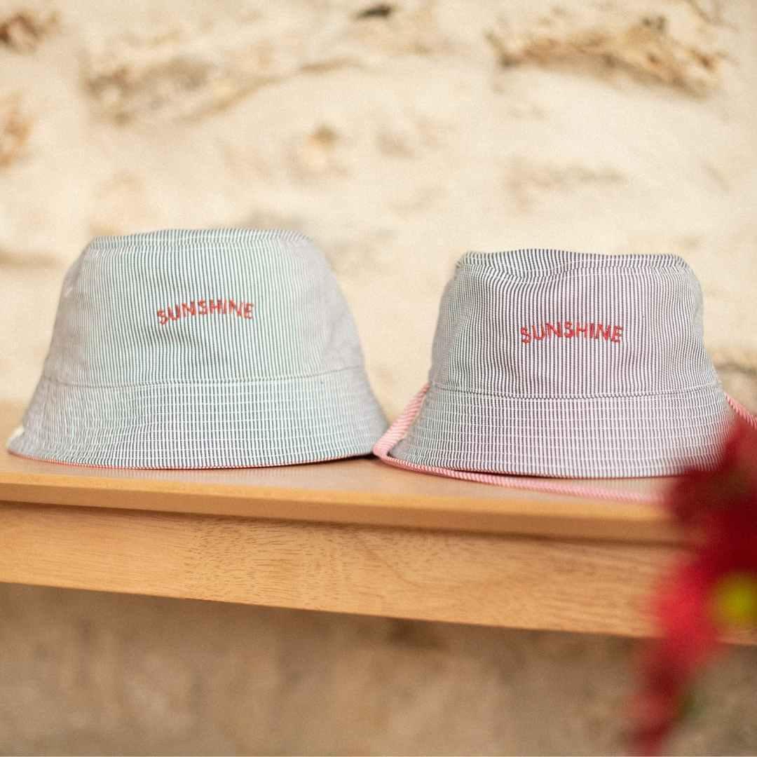 bob-bebe-enfant-papa-maman-chamaye-assorti-parent-enfant-bob-papa-fils-cadeau-fete-des-peres-bob-mere-fille-cadeau-naissance-maman-bebe-matchy-matchy-cadeau-original-famille-broderie-sunshine-bob-personnalisable-protection-solaire-bebe-nouveau-ne