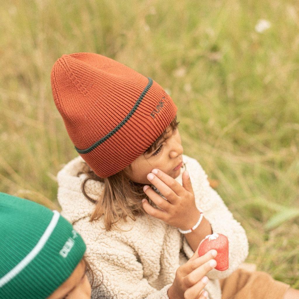 bonnet-bebe-enfant-maman-papa-chamaye-broderie-funky-family-duo-parent-enfant-cadeau-pere-fils-look-mere-fille-idee-fete-des-meres-cadeau-famille-noel