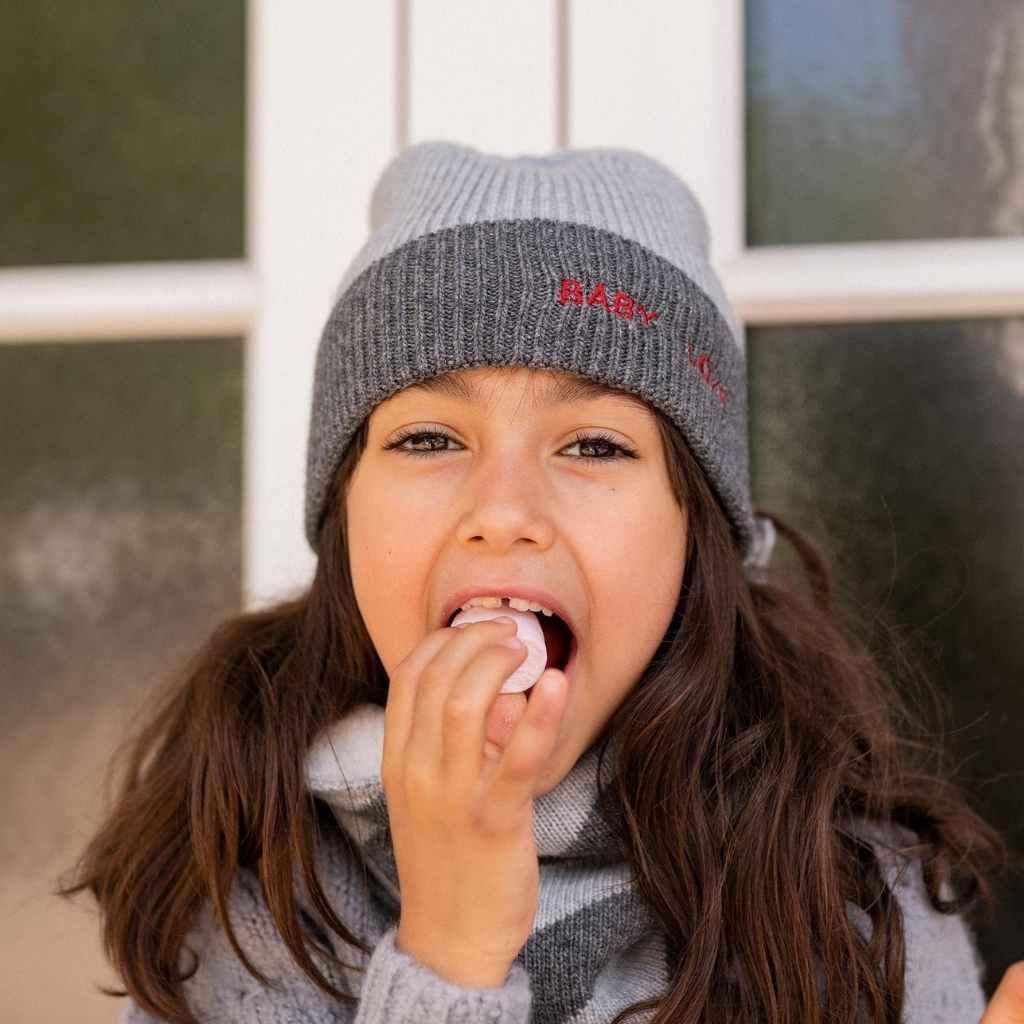 bonnet-bebe-enfant-papa-maman-chamaye-assorti-parent-enfant-bonnet-papa-fils-cadeau-fete-des-peres-bonnet-mere-fille-cadeau-naissance-maman-bebe-matchy-matchy-cadeau-original-famille-broderie-baby-love-cadeau-famille-cadeau-jeune-maman-maternite-cadeau-jeune-papa-original