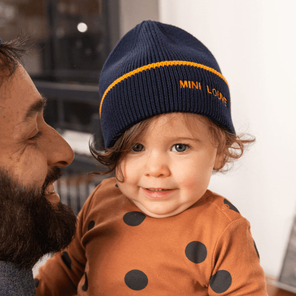 bonnet-bebe-enfant-fille-chamaye-broderie-mini-louve-duo-parent-enfant-idee-cadeau-naissance-original-maman-papa-bebe-look-mere-fille