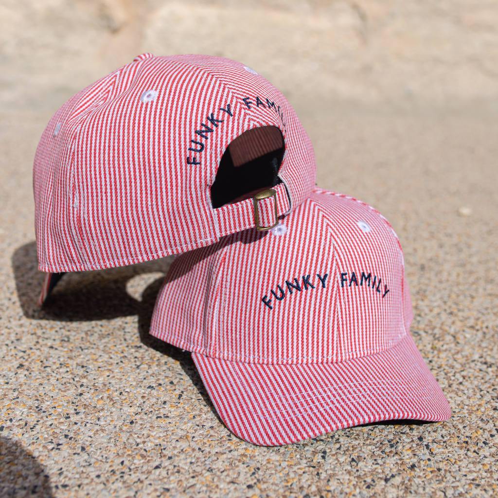 casquette-bebe-enfant-chamaye-broderie-funky-family-idee-cadeau-originale-papa-bebe-cadeau-de-naissance-maman