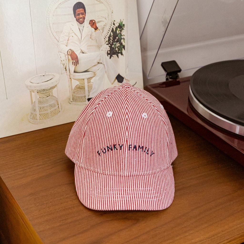 casquette-bebe-enfant-chamaye-broderie-funky-family-idee-cadeau-originale-papa-bebe-cadeau-de-naissance-maman