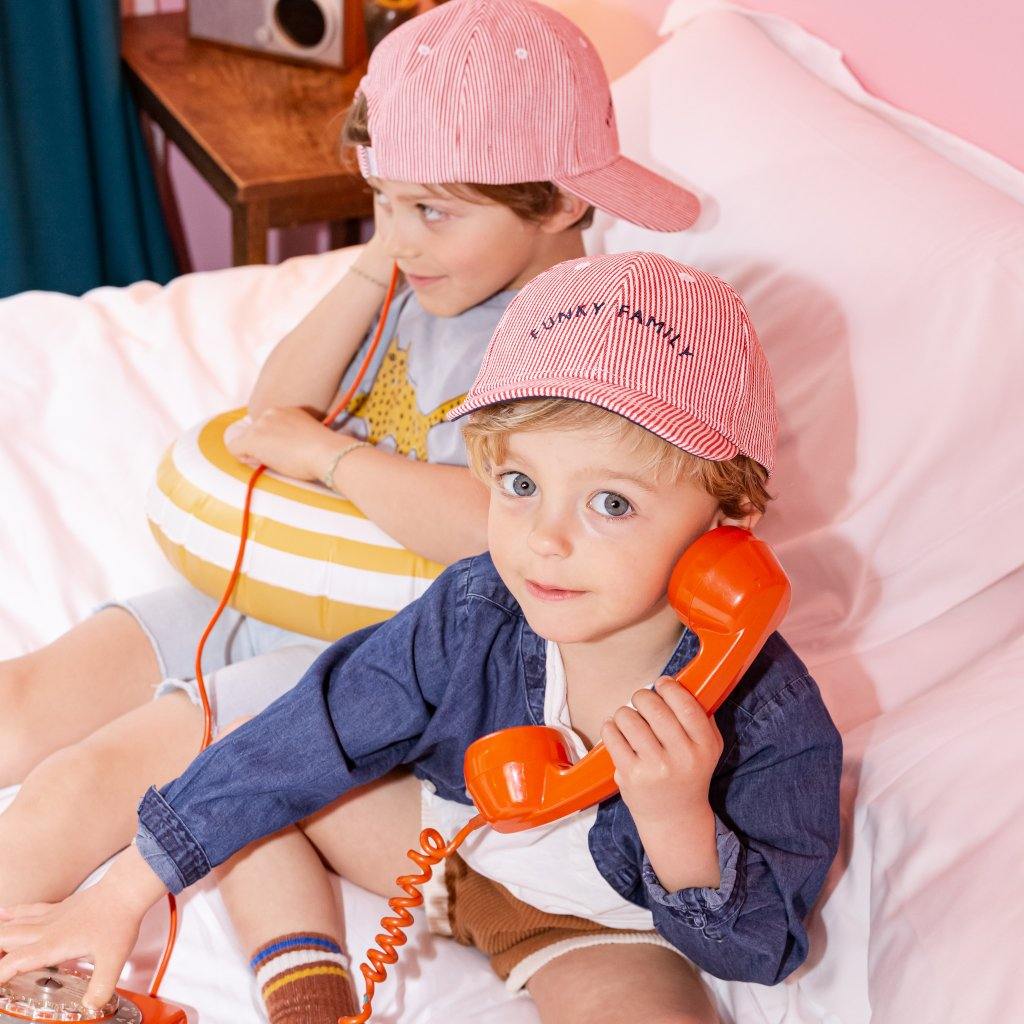 casquette-bebe-enfant-chamaye-broderie-funky-family-idee-cadeau-originale-papa-bebe-cadeau-de-naissance-maman