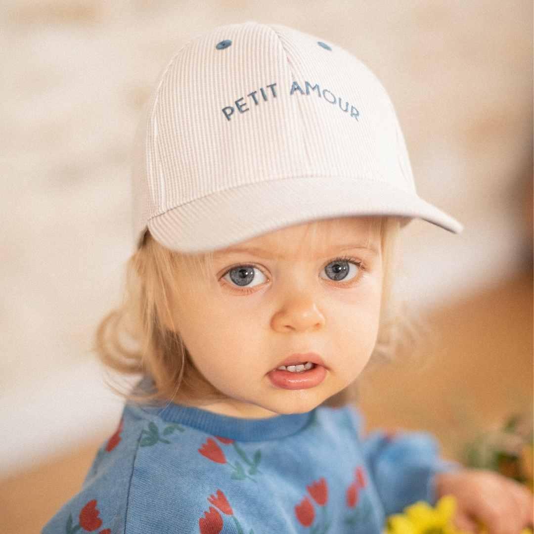 casquette-bebe-enfant-chamaye-assorti-parent-enfant-casquette-papa-fils-cadeau-fete-des-peres-casquette-mere-fille-cadeau-naissance-maman-bebe-matchy-matchy-cadeau-original-famille-broderie-petit-amour-caquette-personnalisable-broderie-rigolote-pour-bebe-enfant-cadeau-de-naissance-personnalisable