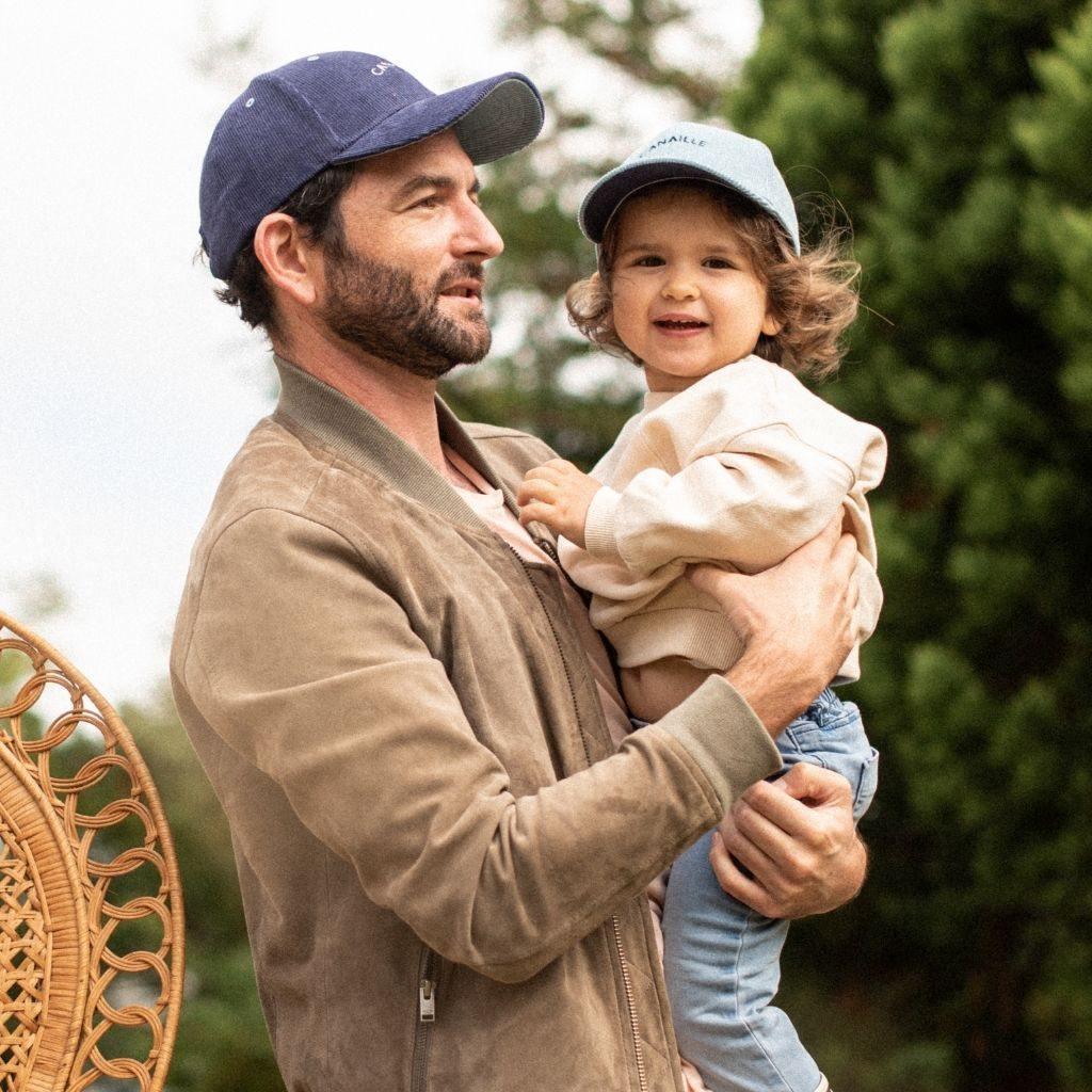 casquette-bebe-enfant-garcon-chamaye-broderie-canaille-chapeau-hiver-enfant-casquette assortie-parent-enfant-cadeau-noel-famille-idee-cadeau-fete-des-peres-originale