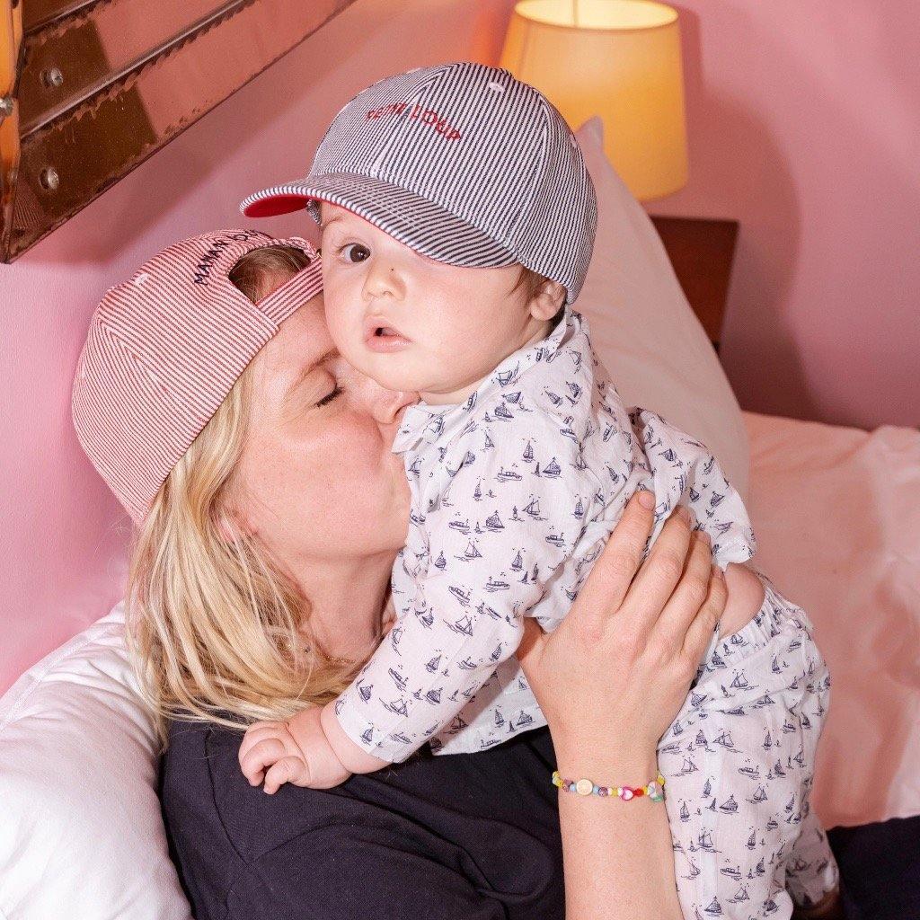 casquette-bebe-enfant-chamaye-assorti-parent-enfant-casquette-papa-fils-cadeau-fete-des-peres-casquette-mere-fille-cadeau-naissance-maman-bebe-matchy-matchy-cadeau-original-famille-broderie-petit-loup-casquette-personnalisable