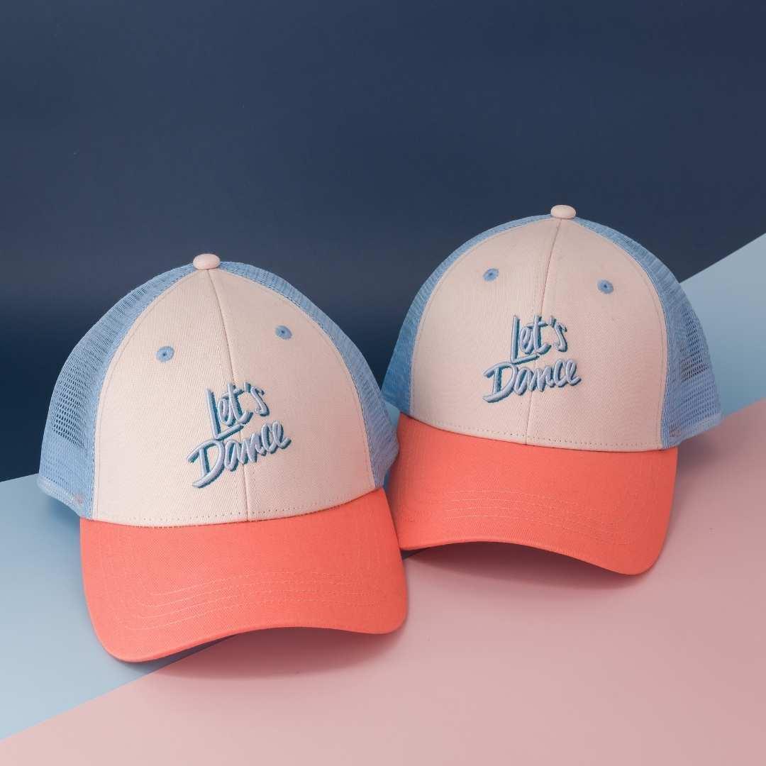 casquette-bebe-enfant-chamaye-assorti-parent-enfant-casquette-papa-fils-cadeau-fete-des-peres-casquette-mere-fille-cadeau-naissance-maman-bebe-matchy-matchy-cadeau-original-famille-broderie-lets-dance-casquette-trucker-mixte-homme-femme