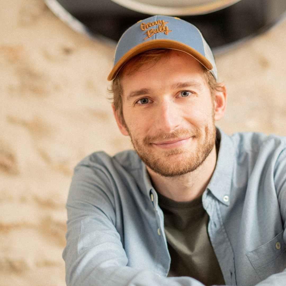 casquette-bebe-enfant-chamaye-casquette-trucker-filet-assorti-parent-enfant-casquette-papa-fils-cadeau-fete-des-peres-casquette-mere-fille-cadeau-naissance-maman-bebe-matchy-matchy-cadeau-original-famille-broderie-groovy-baby
