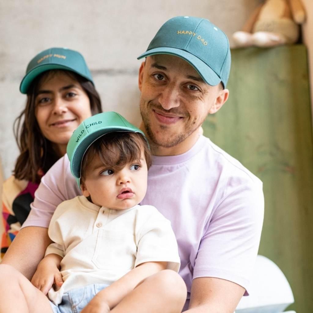 casquette-bebe-enfant-parent-chamaye-assorti-papa-maman-enfant-casquette-papa-fils-cadeau-fete-des-peres-casquette-mere-fille-cadeau-naissance-maman-bebe-cadeau-original-famille-matchy-matchy-chapeau-soleil-anti-uv-bebe-casquette-garcon-personnalisable-casquette-fille-broderie-wild-child